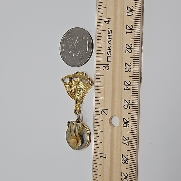 Gold Tone Sailboat Sand Dollar Clip On Dangle Earrings Nautical - Picture 5 of 10